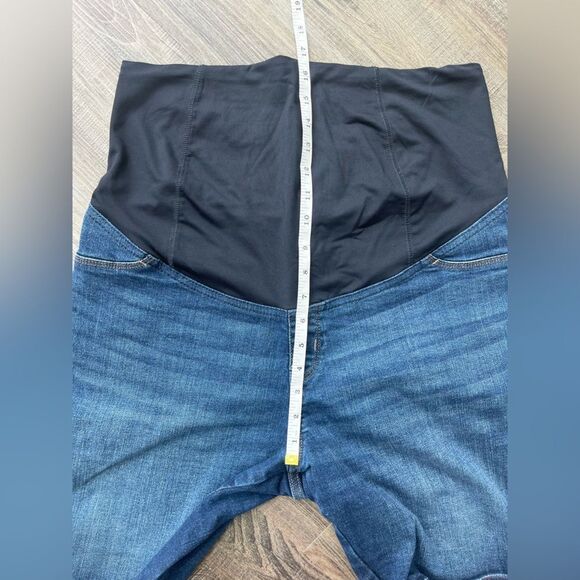 Isabel Maternity Bermuda Shorts Women’s Size 12/31 Blue - Picture 7 of 11